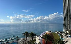 Modern Beachfront Condo With Stunning Ocean View